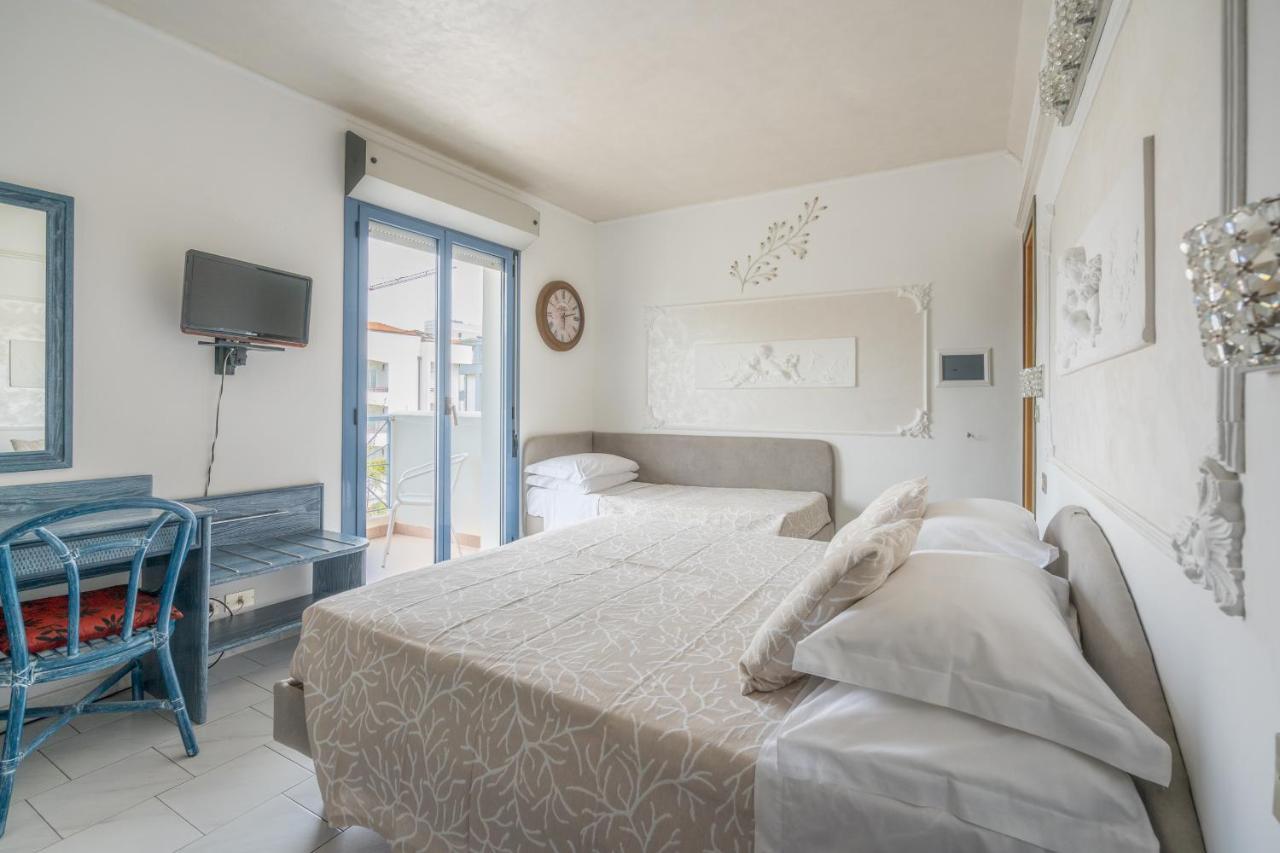 Royal Boutique Hotel Riccione Kültér fotó