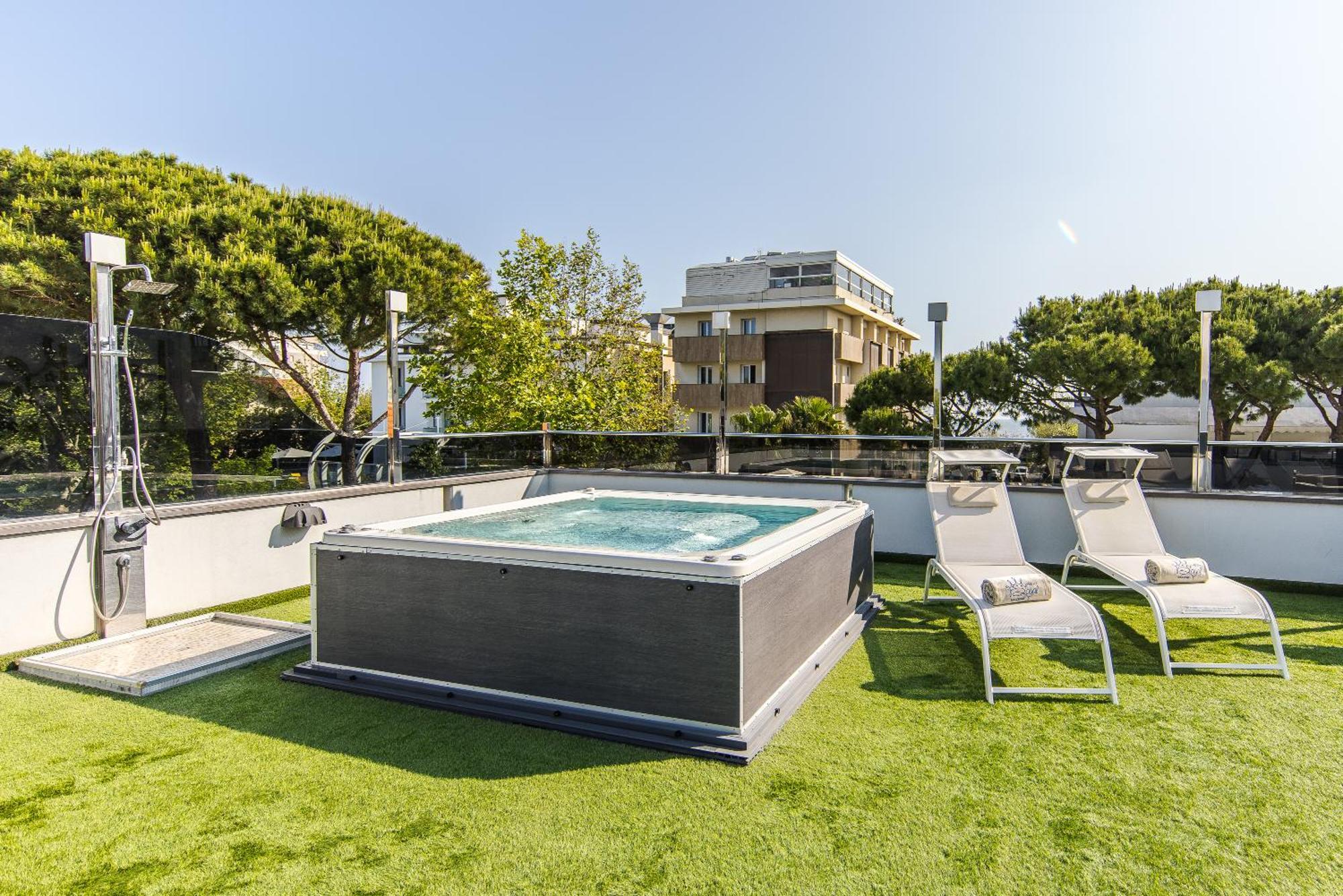 Royal Boutique Hotel Riccione Kültér fotó